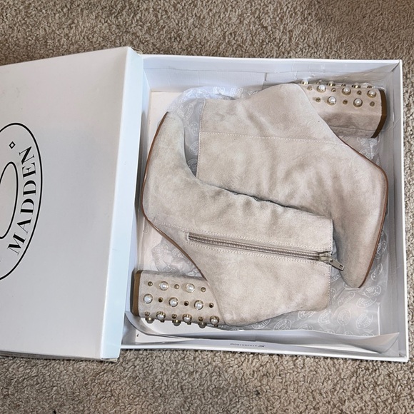 Steve Madden Pearl Boots - Picture 1 of 8